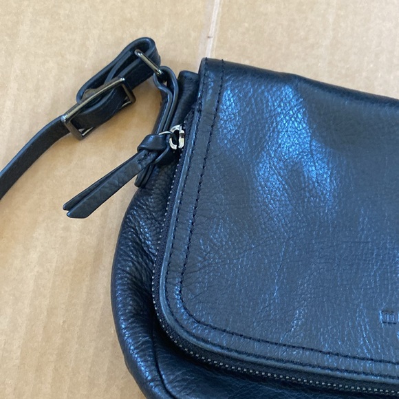 Margot leather cross body bag - Picture 3 of 9